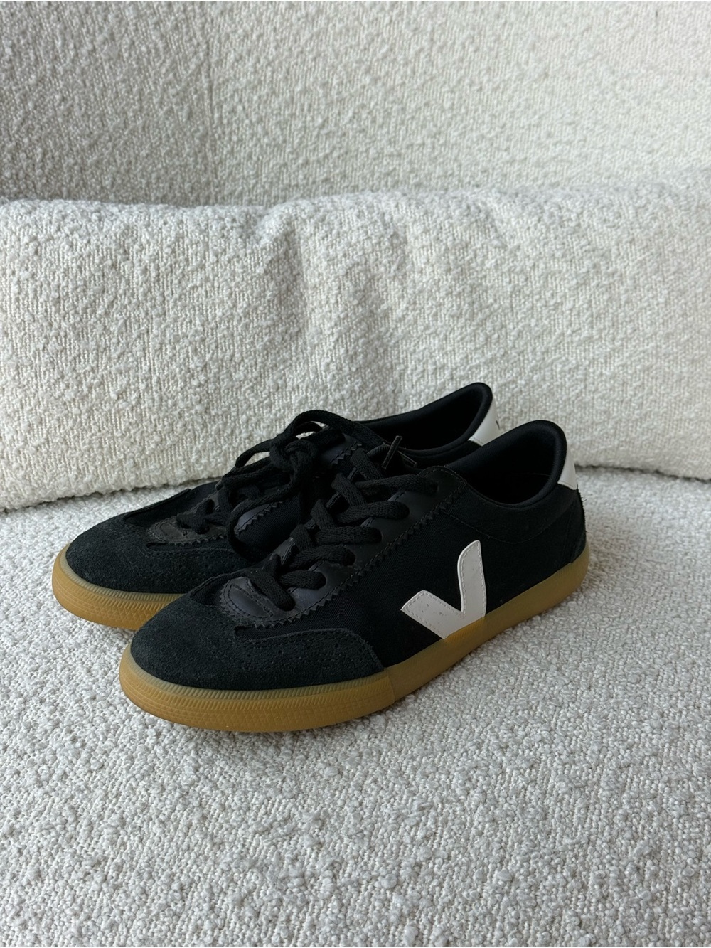 VEJA Volley Sneakers Black Pierre